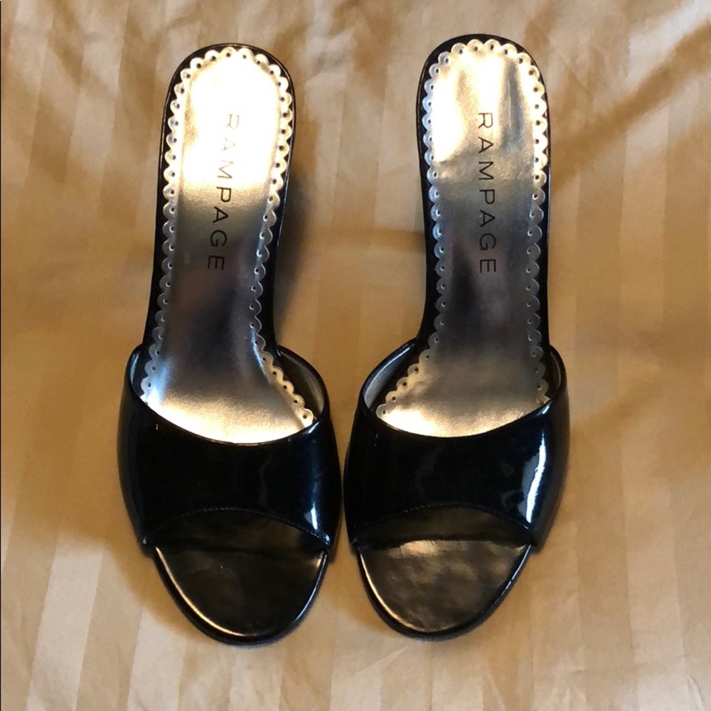 Black heels size 7 1/2
